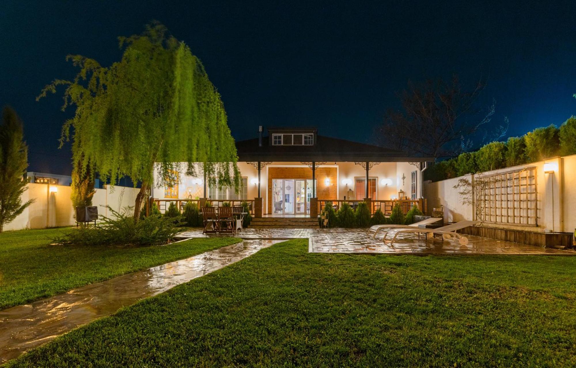 Entire Villa Near Tbilisi Nature Reserve With Panoramic View Mtsʼkhetʼa Exteriör bild